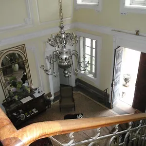 chateau-de-longsard.hotels-rhonealpes.com/